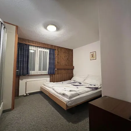 Romantic With Private Bathroom Πανσιόν 3*