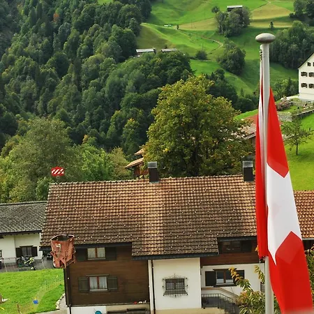 Casa de hóspedes Romantic With Private Bathroom
